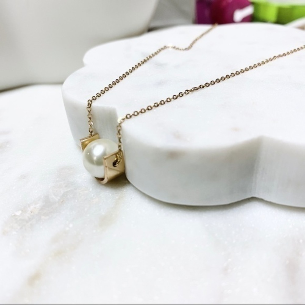 Pearl necklace | Pearl Necklace - Picture 3 of 10